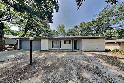 2200 Bainwood Trail, Arlington, TX 76015