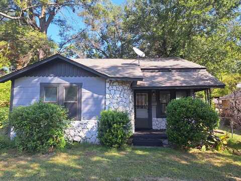 715 E Aurel Avenue, Longview, TX 75602