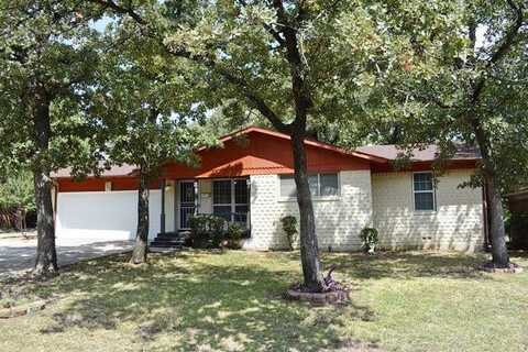 7129 Robinhood Lane, Fort Worth, TX 76112