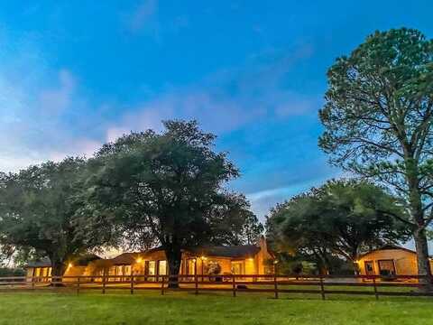 110 Fcr 865, Teague, TX 75860