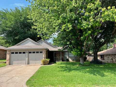 2328 Carlisle Court, Grand Prairie, TX 75052