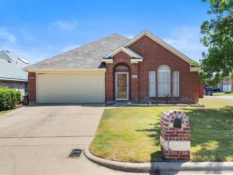 8329 Rolling Rock Drive, Fort Worth, TX 76123