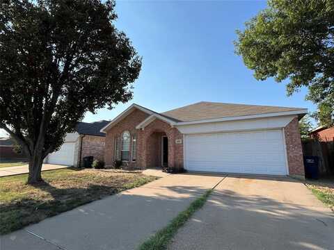 3605 Lasso Road, Fort Worth, TX 76262