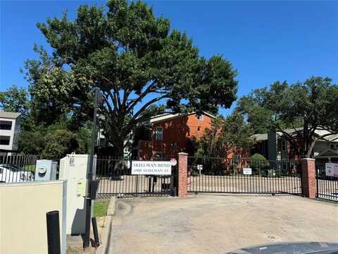 6900 Skillman Street, Dallas, TX 75231