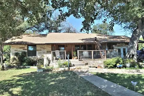 604 SW Barnard Street, Glen Rose, TX 76043