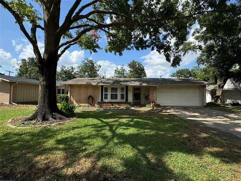 824 Sherbrook Drive, Richardson, TX 75080