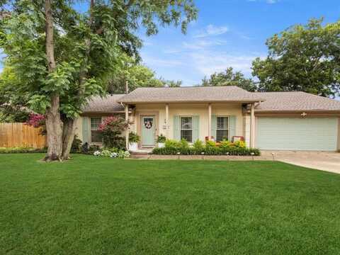 1908 Dakar Road W, Fort Worth, TX 76116