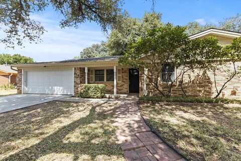 816 Timberhill Drive, Hurst, TX 76053