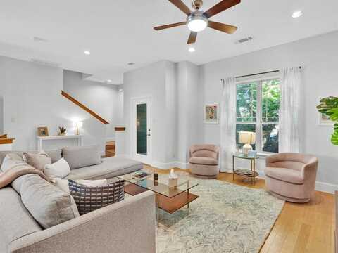 5914 Hudson Street, Dallas, TX 75206