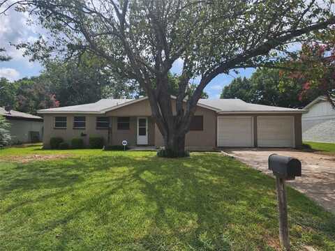 1204 Estes Street, Benbrook, TX 76126