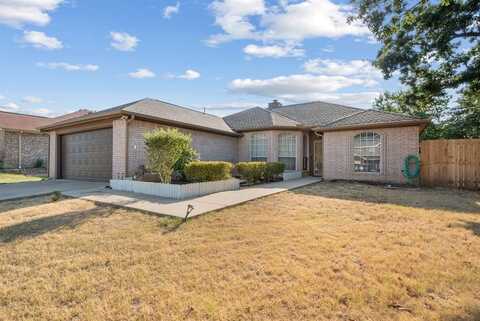 781 Hunter Drive, Azle, TX 76020