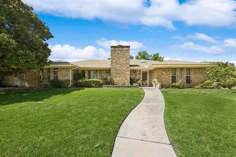 754 Knollridge Drive, Lewisville, TX 75077