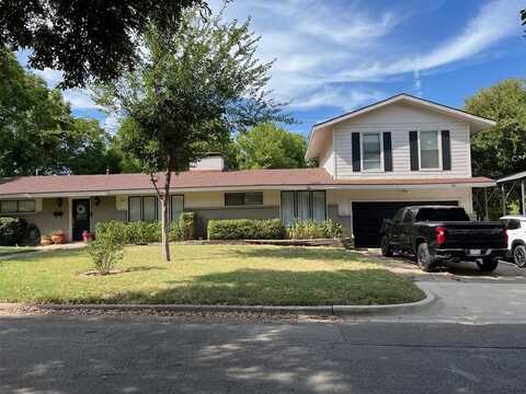 830 Blackburn Street, Grand Prairie, TX 75050