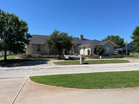 816 Woodland Trail N, Bowie, TX 76230