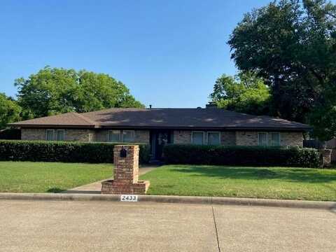 2433 Greenwood Drive, Grand Prairie, TX 75050