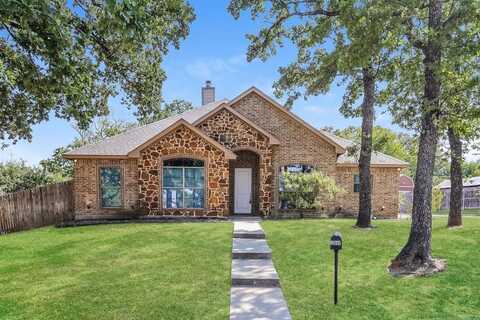 304 Cobb Drive, Joshua, TX 76058