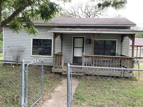 111 Austin Street, Palestine, TX 75803