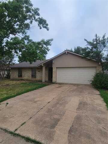 2803 Elk Grove Road, Carrollton, TX 75007