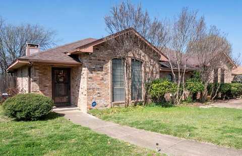 105 Larchbrook Drive, DeSoto, TX 75115