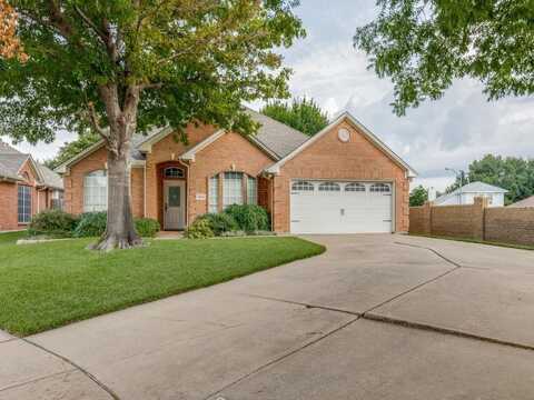 5925 Echo Bluff Drive, Haltom City, TX 76137