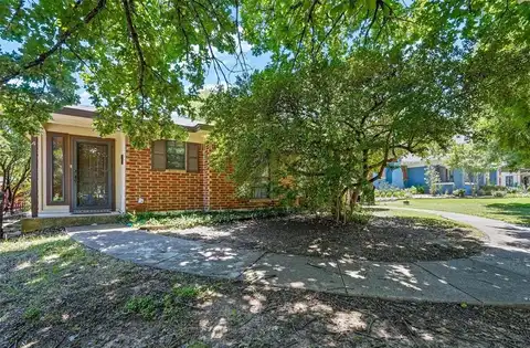 2123 Mistletoe Avenue, Fort Worth, TX 76110