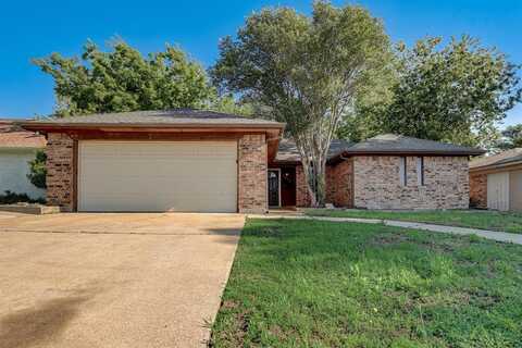 3412 Park Lake Drive, Fort Worth, TX 76133