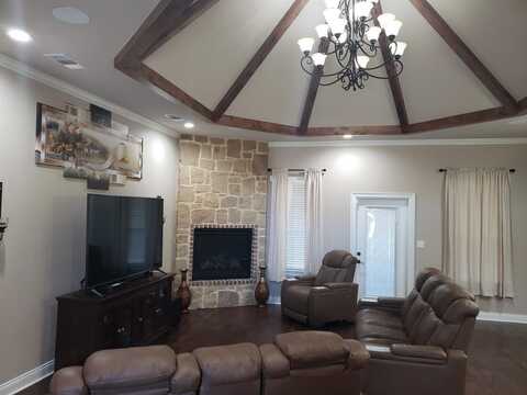 6727 N Hills Drive, Texarkana, TX 75503