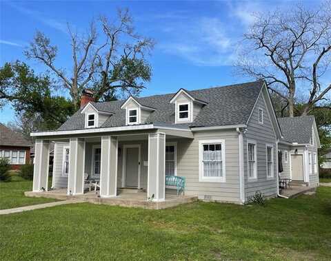 113 S 9th Avenue, Teague, TX 75860