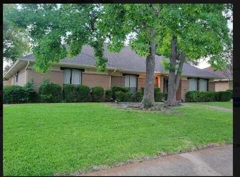 302 Cardinal Creek Drive, Duncanville, TX 75137