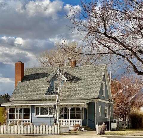 913 Sheridan Ave, Cody, WY 82414