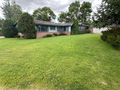 908 Skyline Dr, Cody, WY 82414