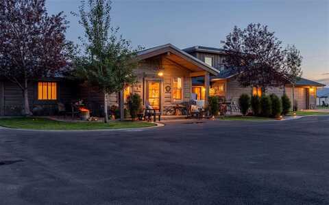 814 Southfork Rd, Cody, WY 82414