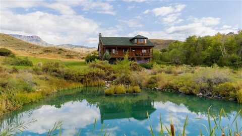 33 Jim Creek Rd, Wapiti, WY 82450