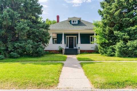 1526 Beck Ave, Cody, WY 82414