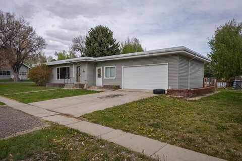 618 Montana Ave, Basin, WY 82410