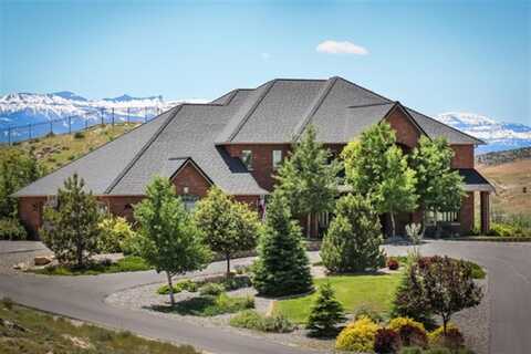 401 Lichen Dr, Cody, WY 82414