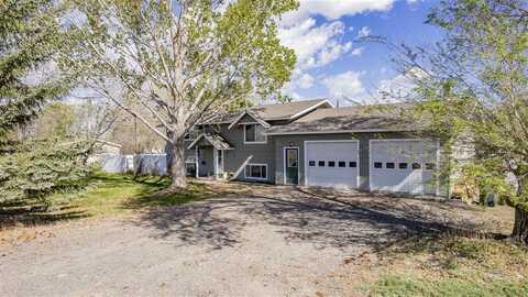 887 Lane 11, Powell, WY 82435