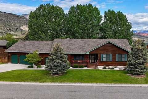 145 S Chugwater Dr, Cody, WY 82414