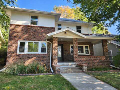 2718 Virginia St, Sioux City, IA 51104