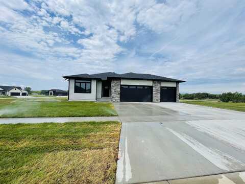 815 Paige Place, Moville, IA 51039