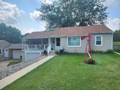 2409 Helmer, Sioux City, IA 51103