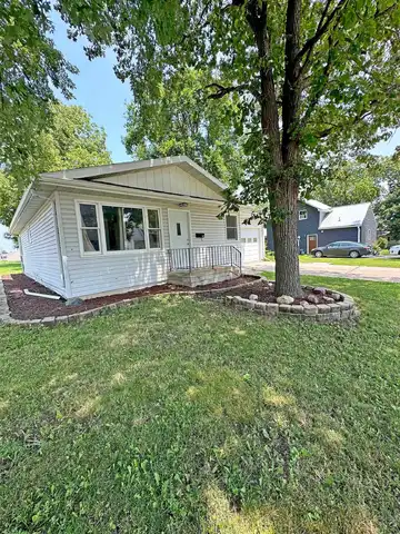 409 E 3rd Street, Alta, IA 51002