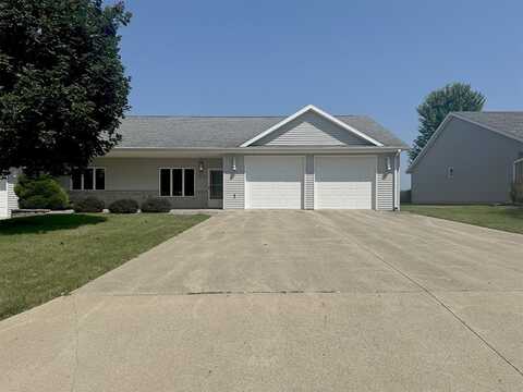 1252 7th Ave SE, Sioux Center, IA 51250