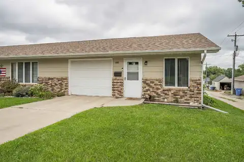 441 3rd St SE, Le Mars, IA 51031