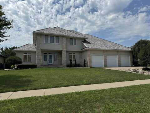 4701 Grayhawk Ridge Dr, Sioux City, IA 51106