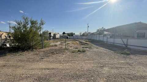 613 S Almond St, Pecos, TX 79772