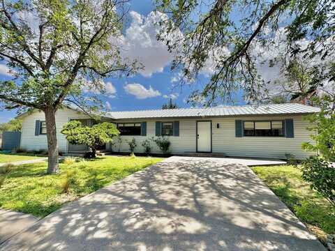 620 N Summer St, Marfa, TX 79843