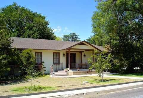 607 N Summer St, Marfa, TX 79843