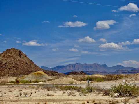 10 Road Runner St, Terlingua, TX 79852