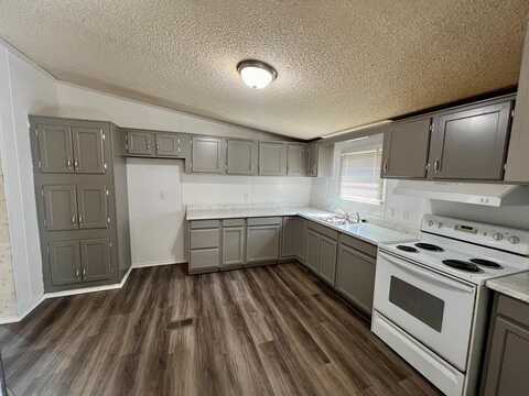 1004 N Peachtree, Alpine, TX 79830